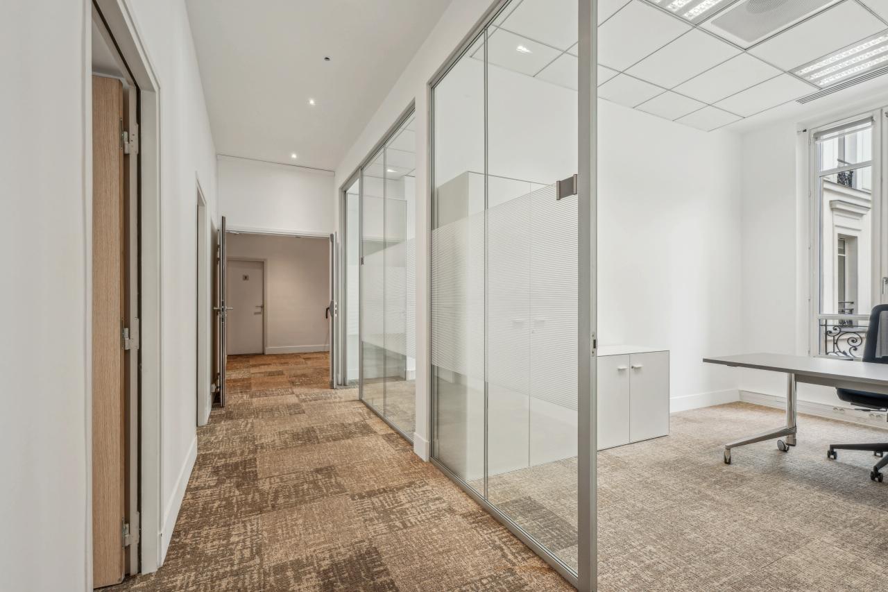 Bureau Paris 342m² Location bureau Paris OLBUR2420401 11